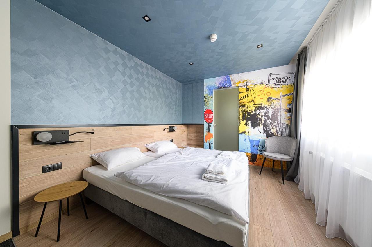 Jam Panzio Hotell Kapuvár Exteriör bild