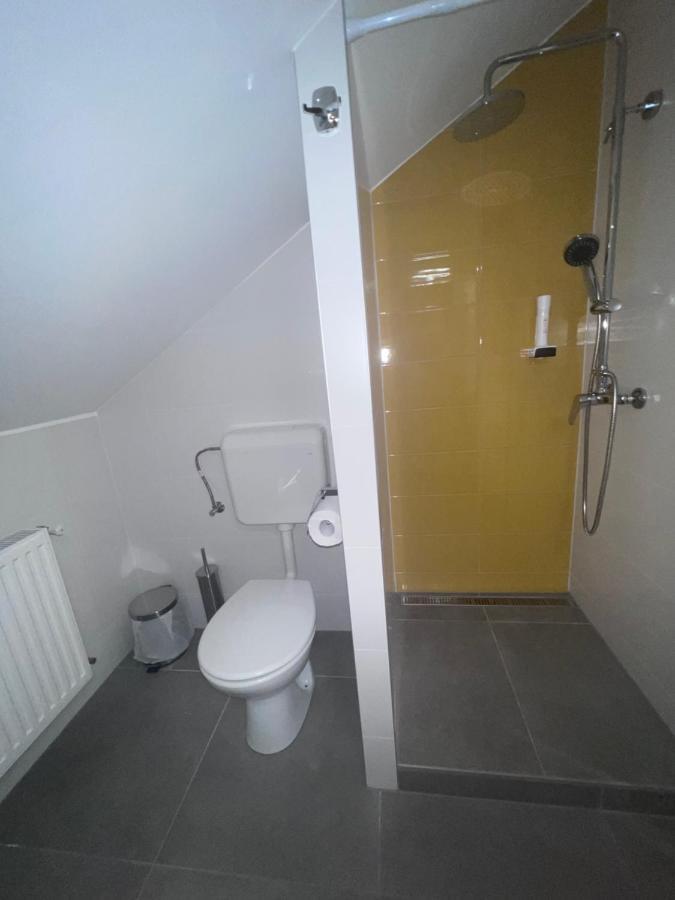 Jam Panzio Hotell Kapuvár Exteriör bild