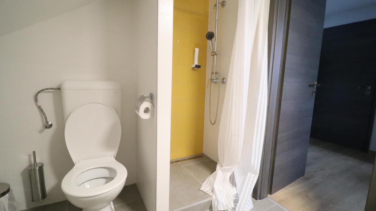 Jam Panzio Hotell Kapuvár Exteriör bild