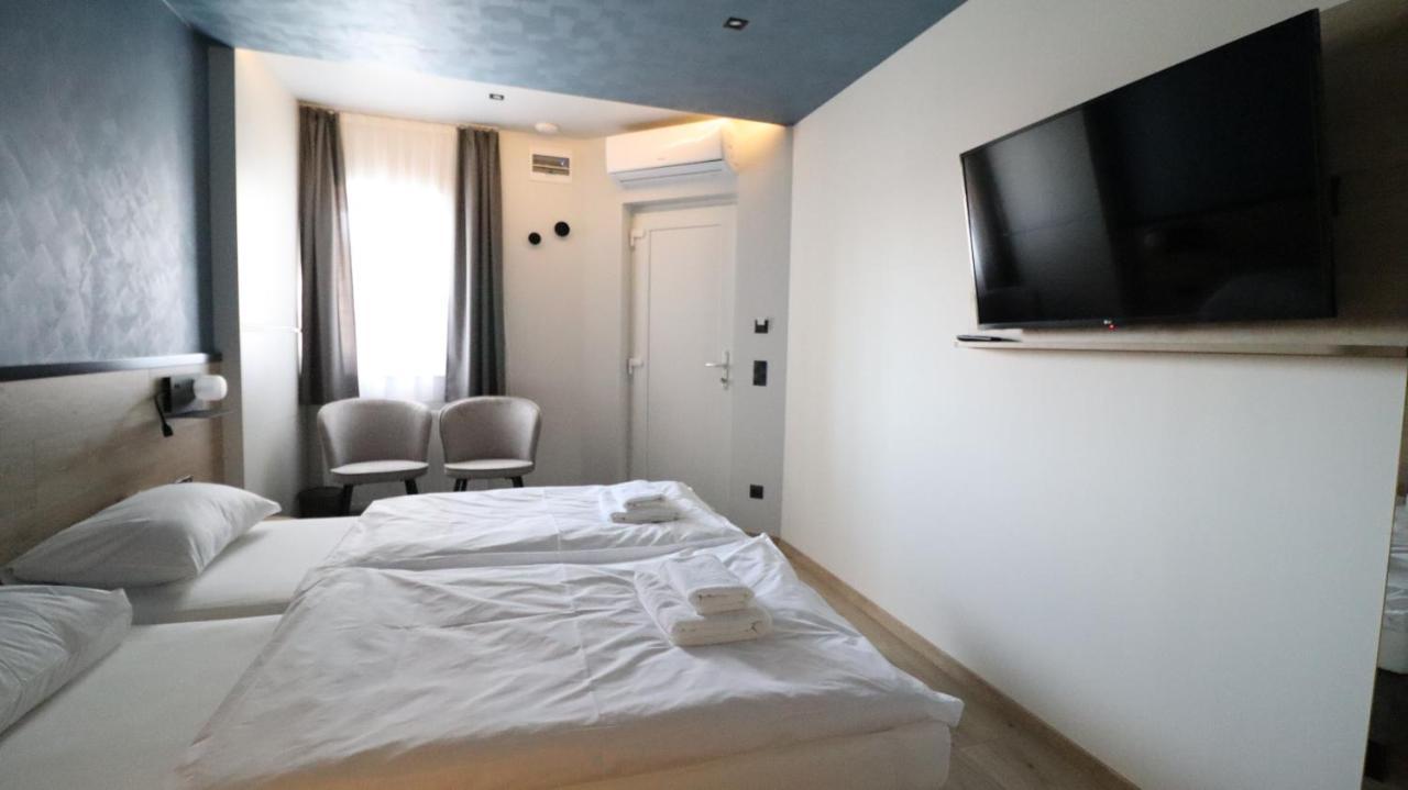 Jam Panzio Hotell Kapuvár Exteriör bild