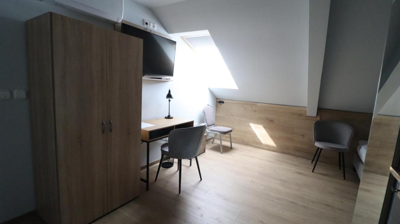 Jam Panzio Hotell Kapuvár Exteriör bild